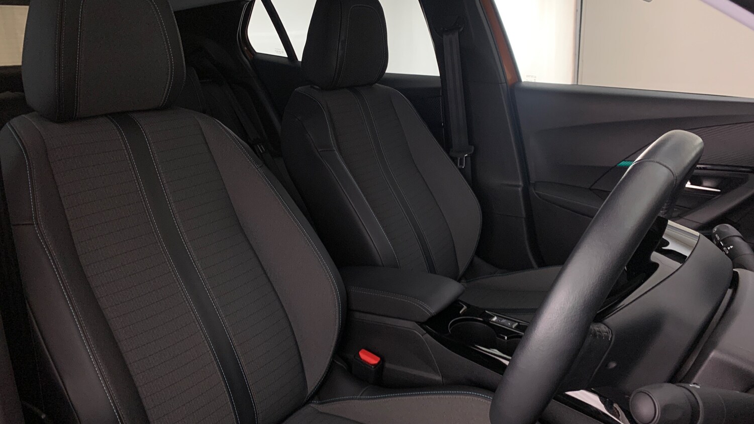 Used Peugeot 2008 2021 for sale - 77132422: Photo 54