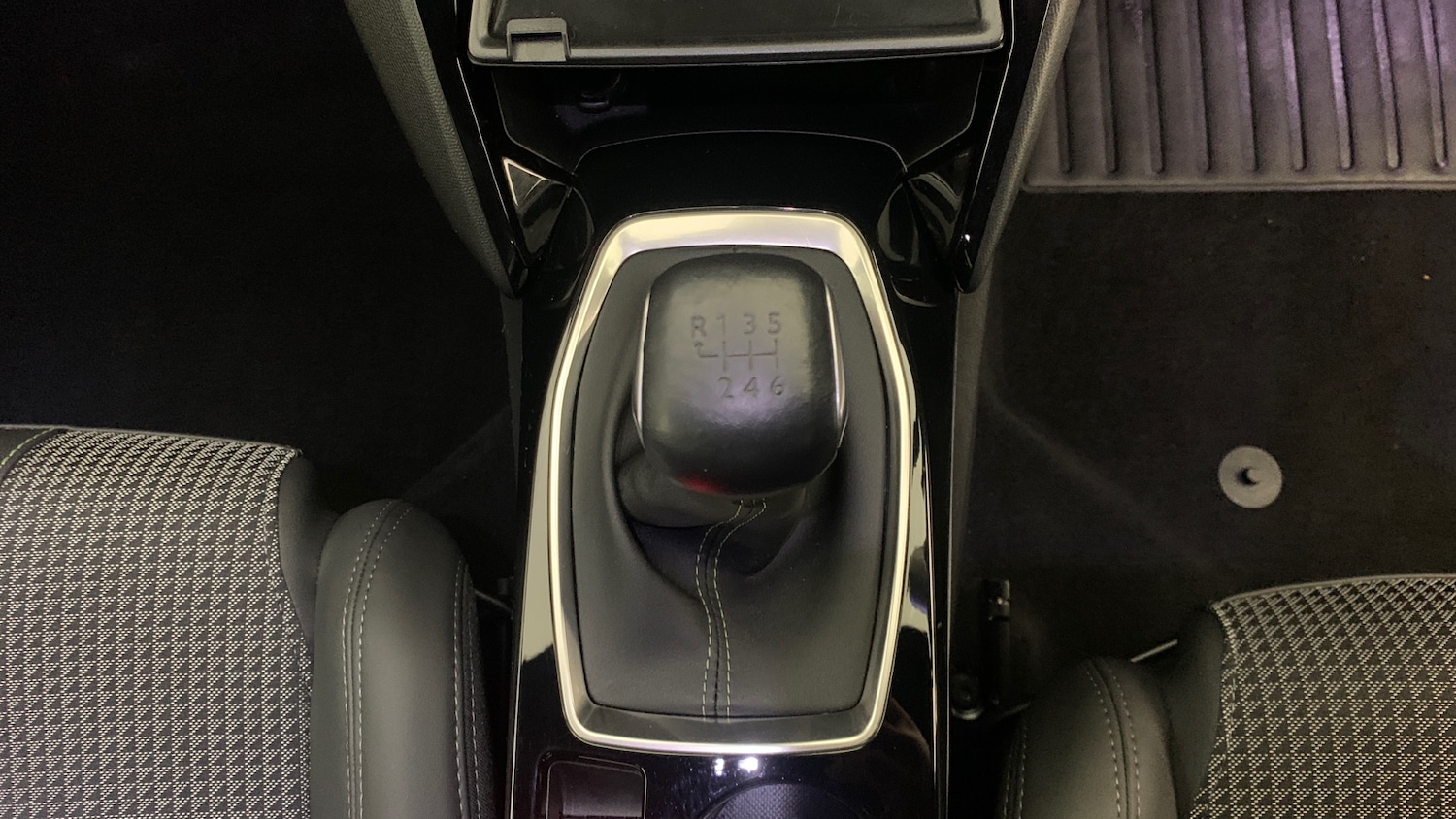 Used Peugeot 208 2022 for sale - 76998835: Photo 32