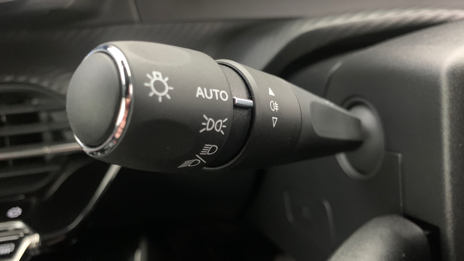 Used Peugeot 208 2022 for sale - 76998835: Photo 36