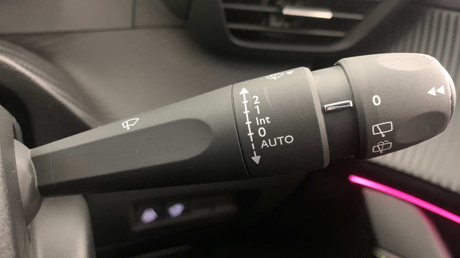 Used Peugeot 208 2022 for sale - 76998835: Photo 37