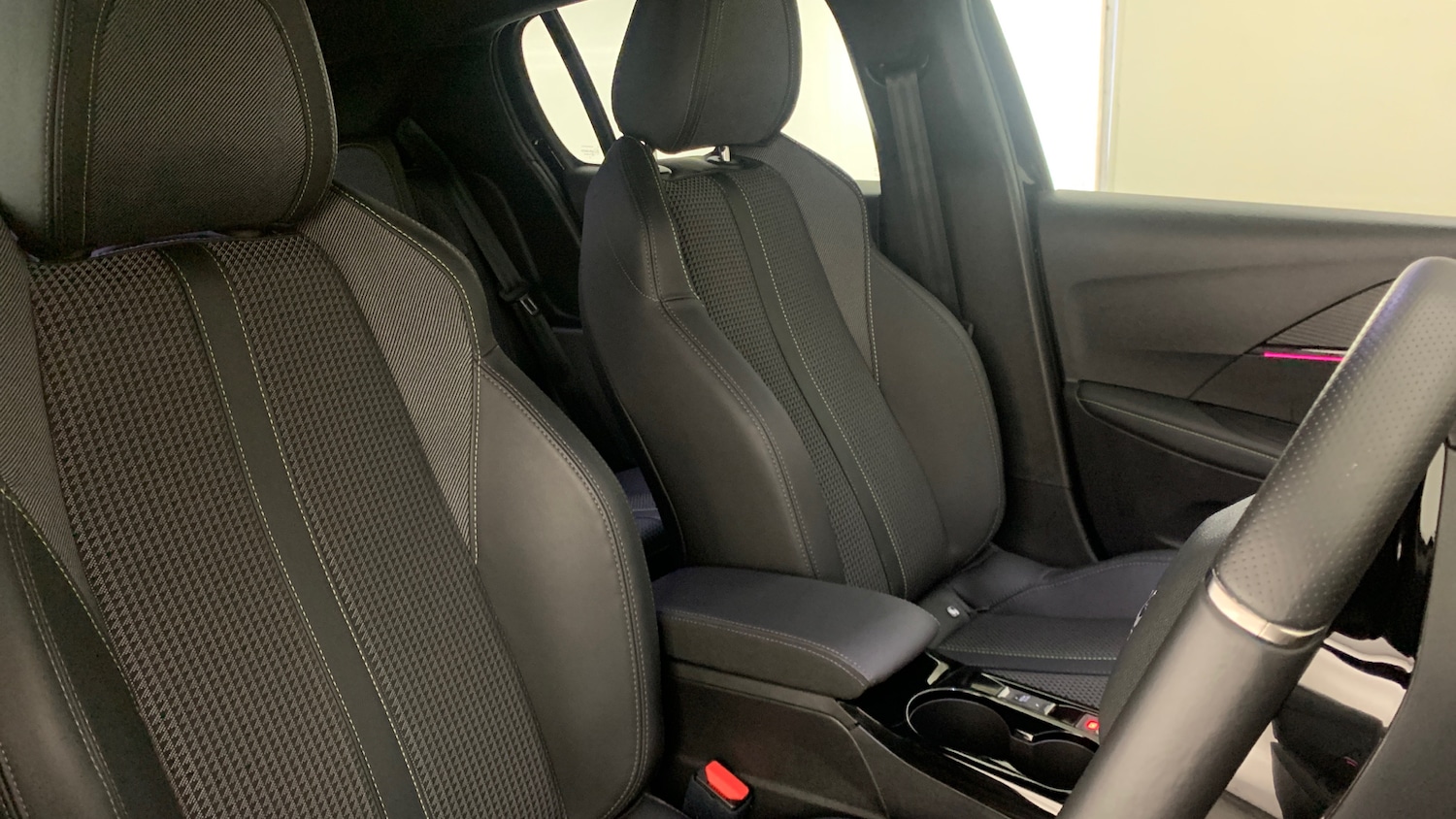 Used Peugeot 208 2022 for sale - 76998835: Photo 44