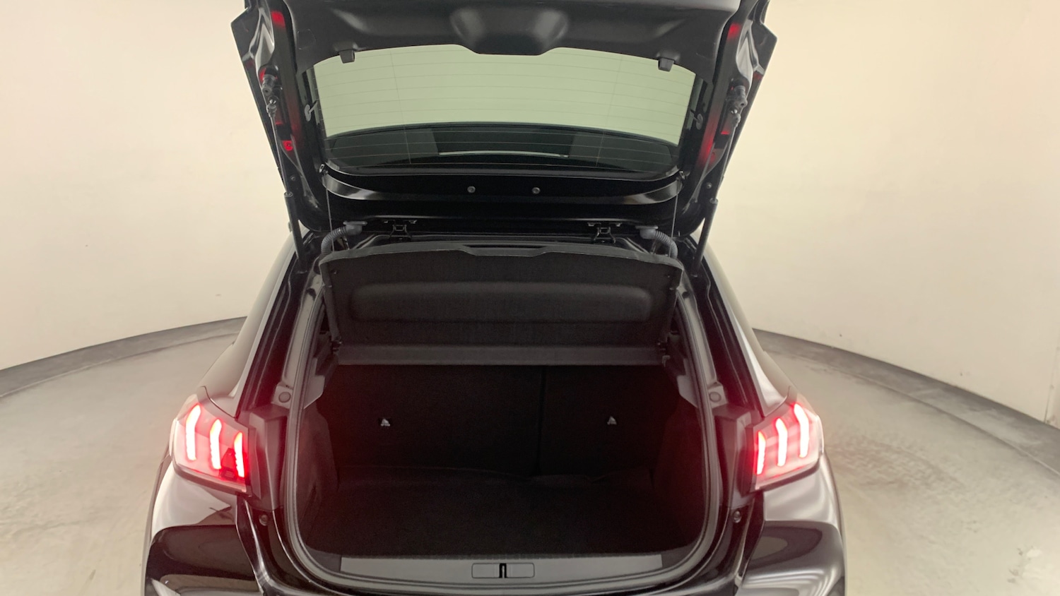 Used Peugeot 208 2022 for sale - 76998835: Photo 5