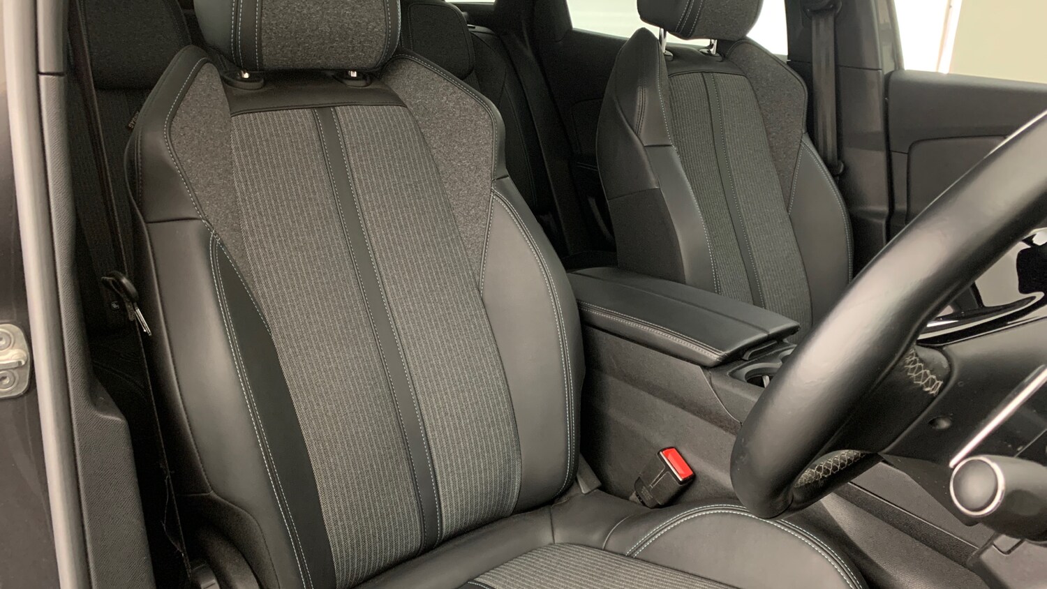 Used Peugeot 3008 2022 for sale - 75992275: Photo 32