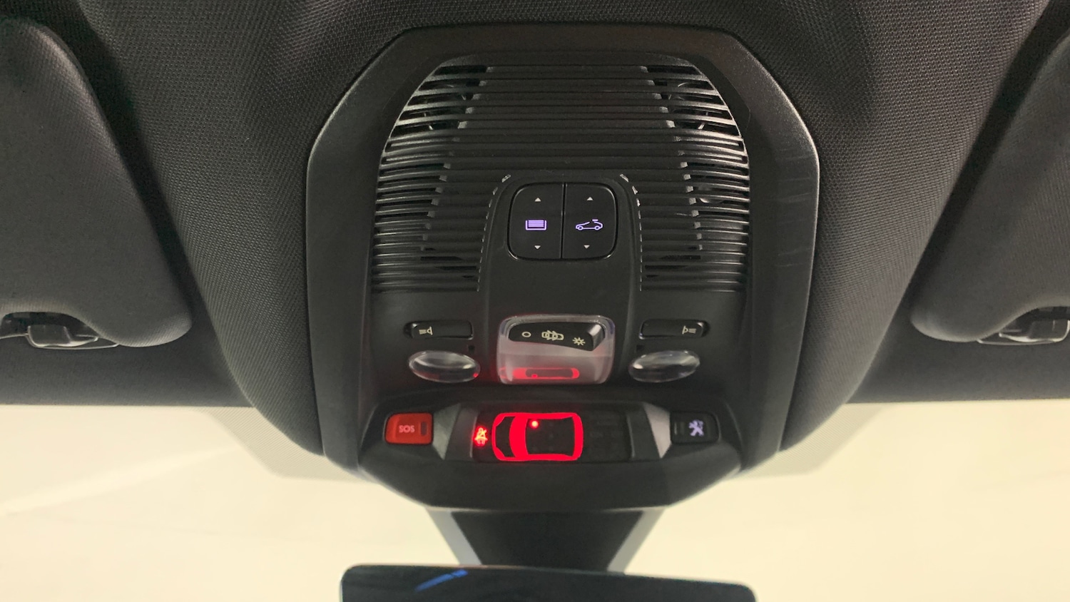 Used Peugeot 3008 2021 for sale - 76296639: Photo 35