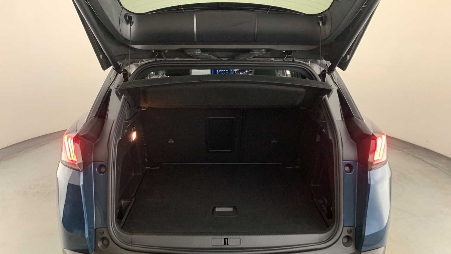 Used Peugeot 3008 2021 for sale - 76296639: Photo 5