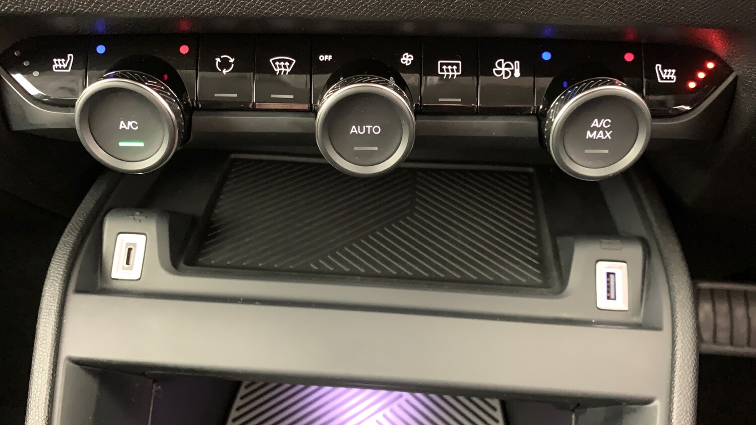 Used Citroen C4 2024 for sale - 76285209: Photo 30