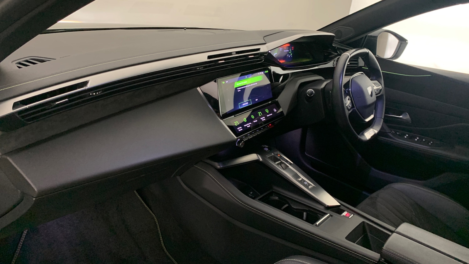 Used Peugeot 408 2024 for sale - 77157223: Photo 2