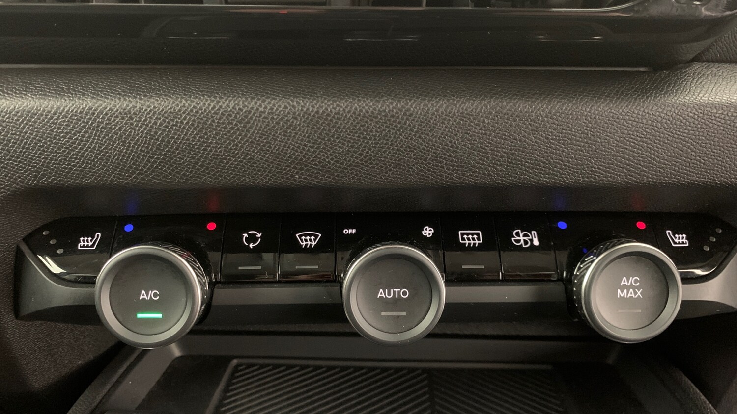 Used Citroen C4 2023 for sale - 76033073: Photo 29