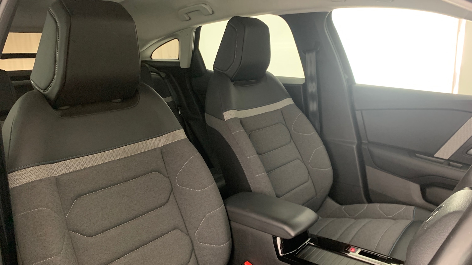 Used Citroen C4 2023 for sale - 76033073: Photo 38