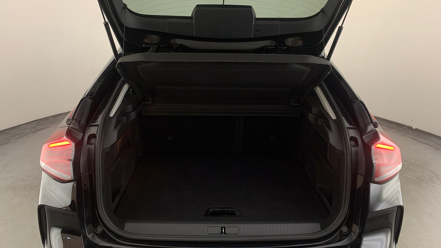 Used Citroen C4 2023 for sale - 76033073: Photo 5