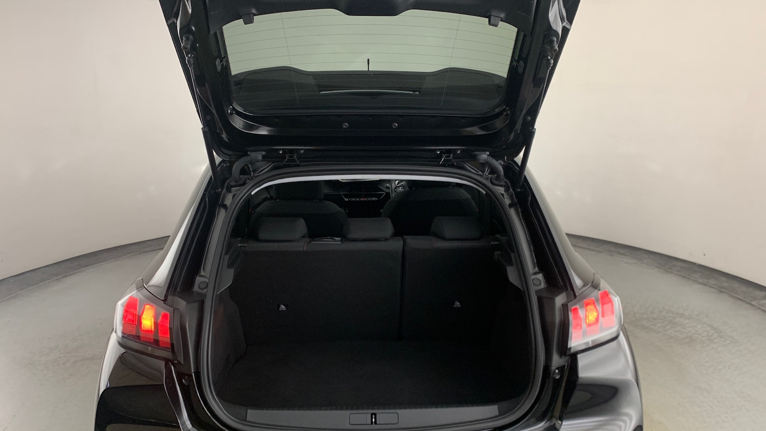 Used Peugeot 208 2022 for sale - 76716053: Photo 5