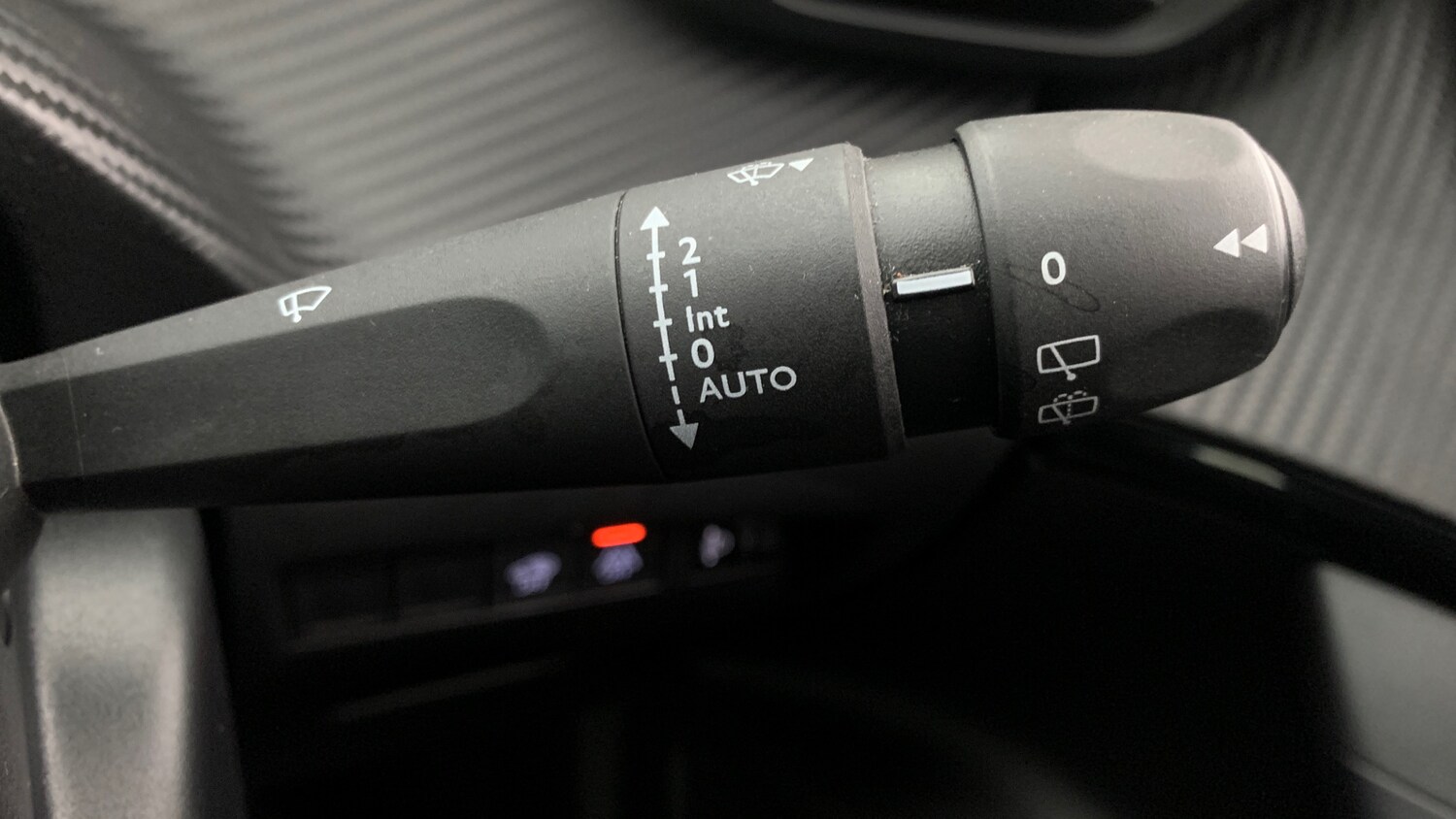 Used Peugeot 2008 2021 for sale - 76285220: Photo 36