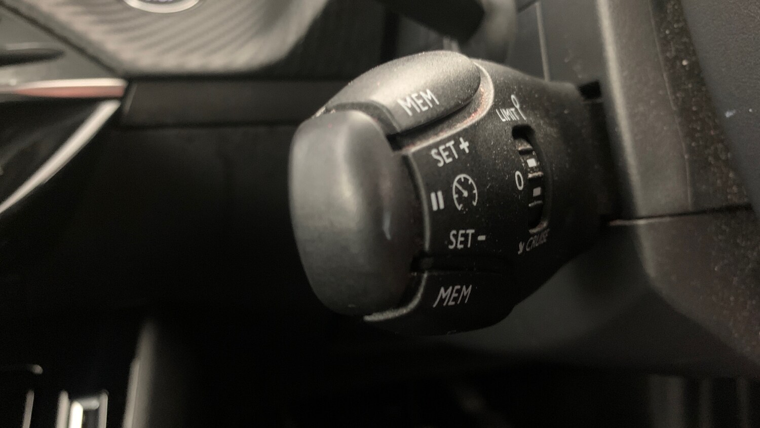 Used Peugeot 2008 2021 for sale - 76285220: Photo 37