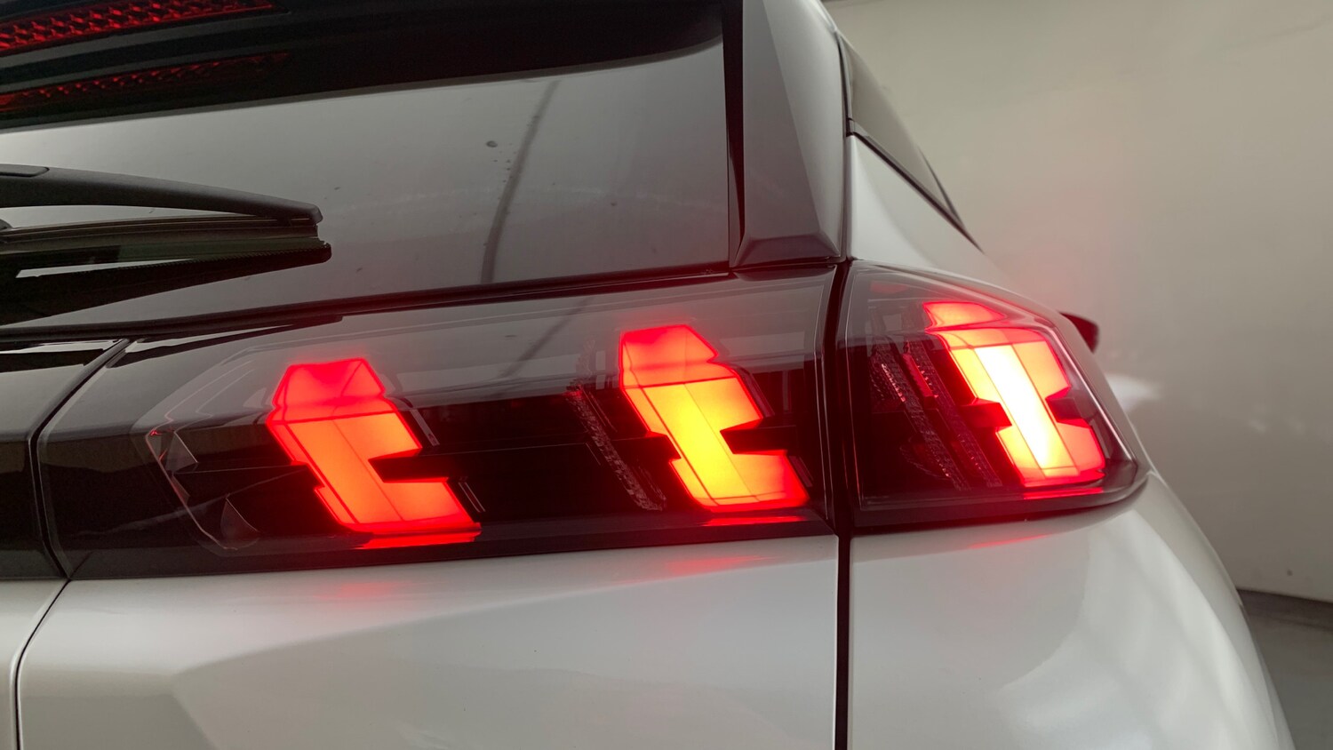 Used Peugeot 2008 2021 for sale - 76285220: Photo 41