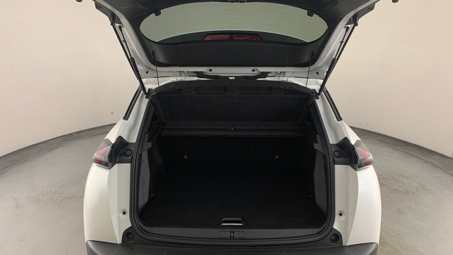 Used Peugeot 2008 2021 for sale - 76285220: Photo 5