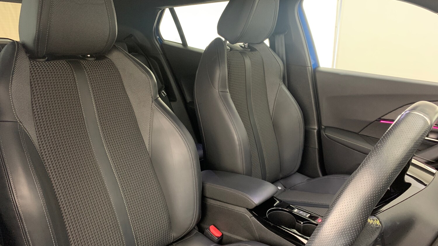 Used Peugeot 2008 2021 for sale - 76073706: Photo 37