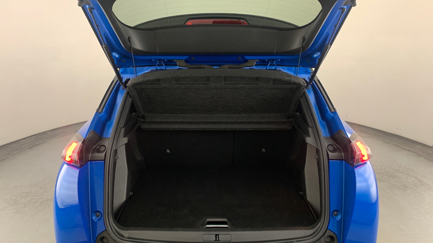 Used Peugeot 2008 2021 for sale - 76073706: Photo 5