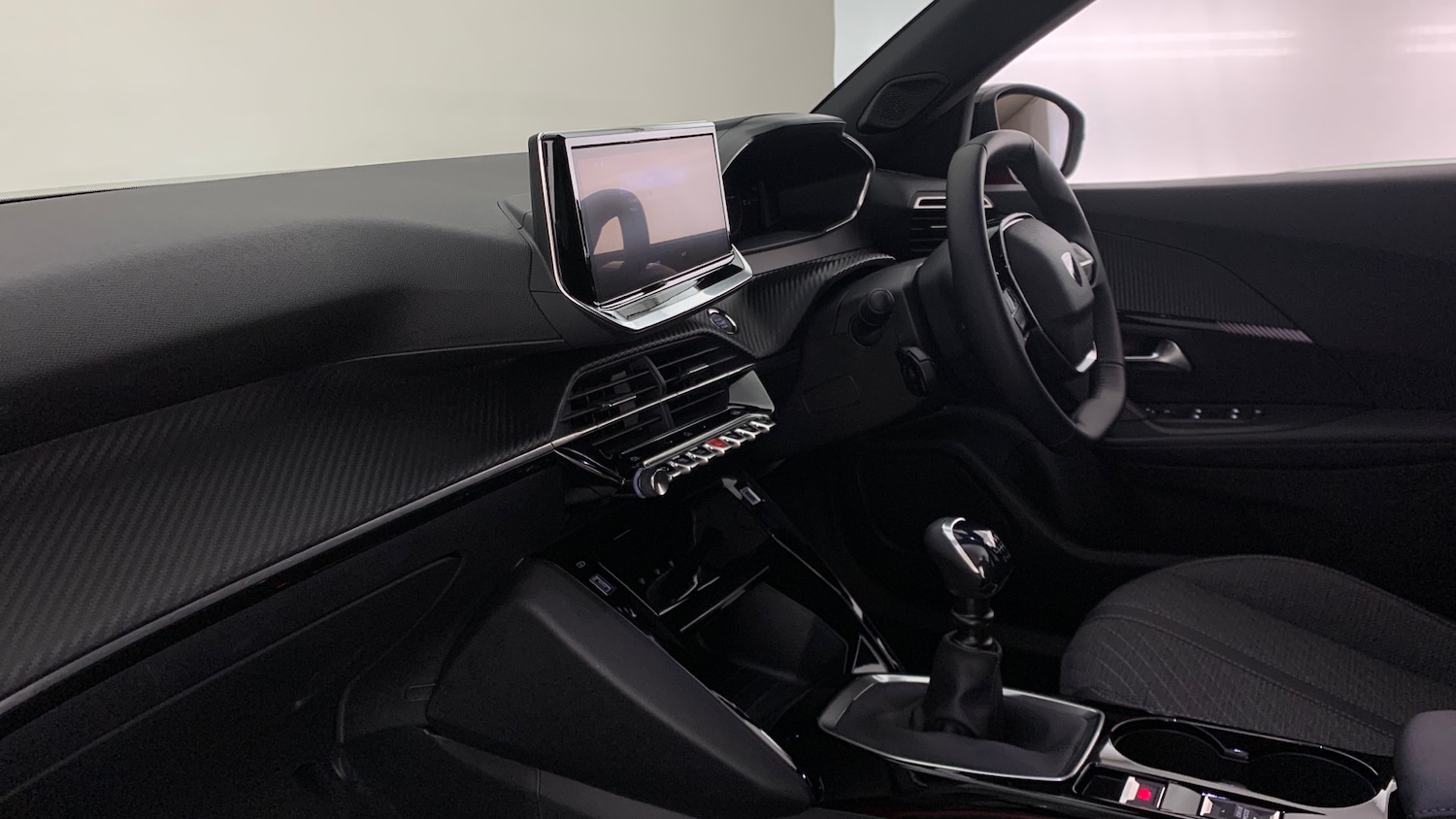 Used Peugeot 2008 2024 for sale - 76327708: Photo 2