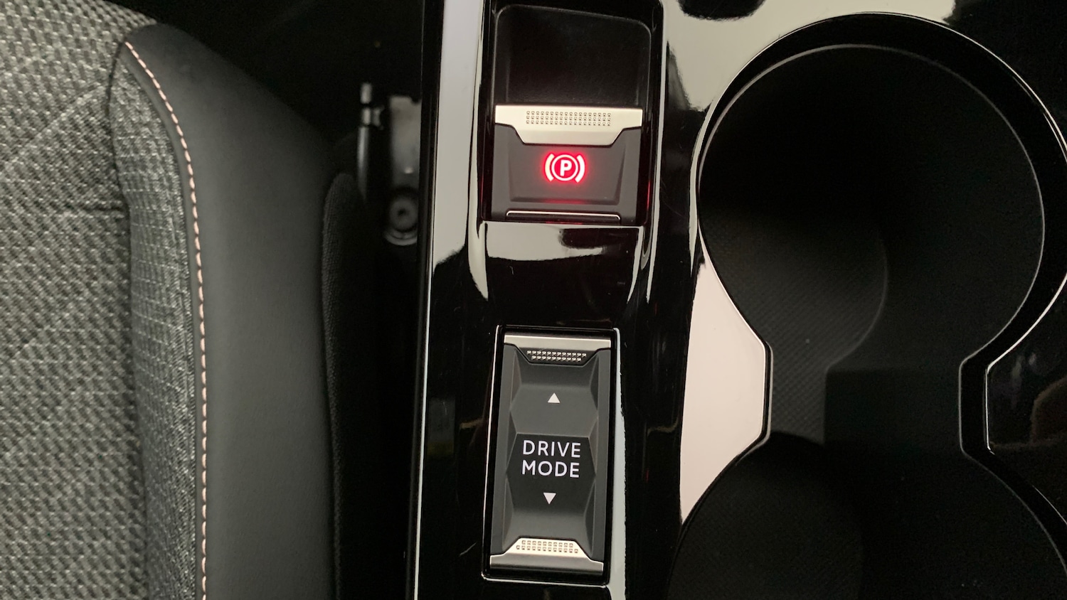 Used Peugeot 2008 2024 for sale - 76327708: Photo 33