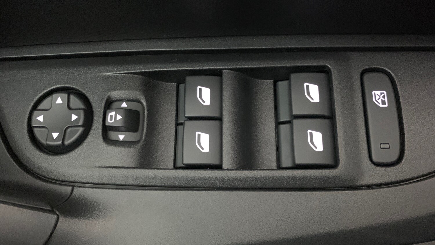 Used Peugeot 2008 2024 for sale - 76327708: Photo 38