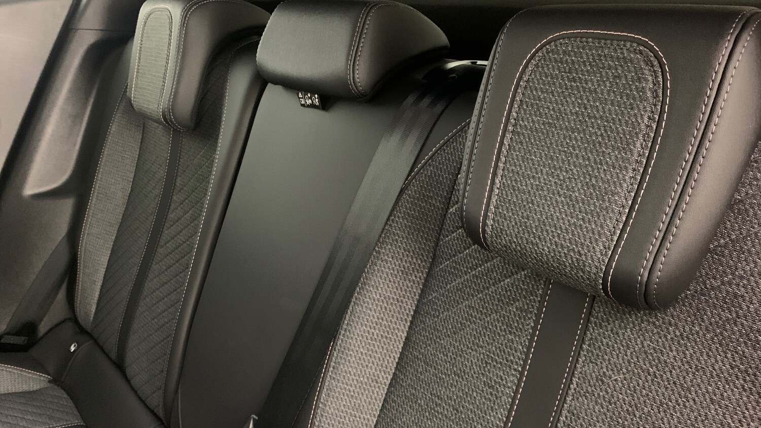 Used Peugeot 2008 2024 for sale - 76327708: Photo 8