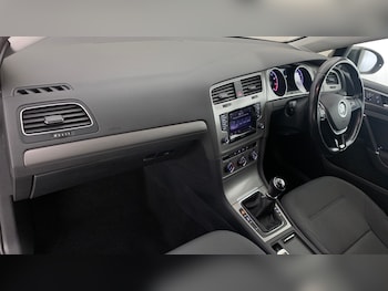Used Volkswagen Golf 2015 for sale - 75992271: Photo