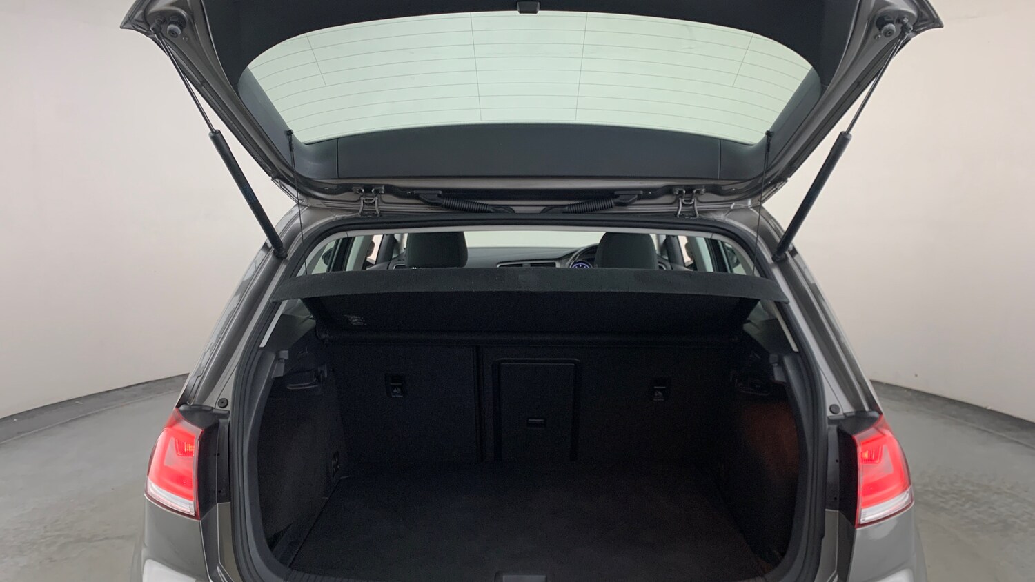 Used Volkswagen Golf 2015 for sale - 75992271: Photo 5