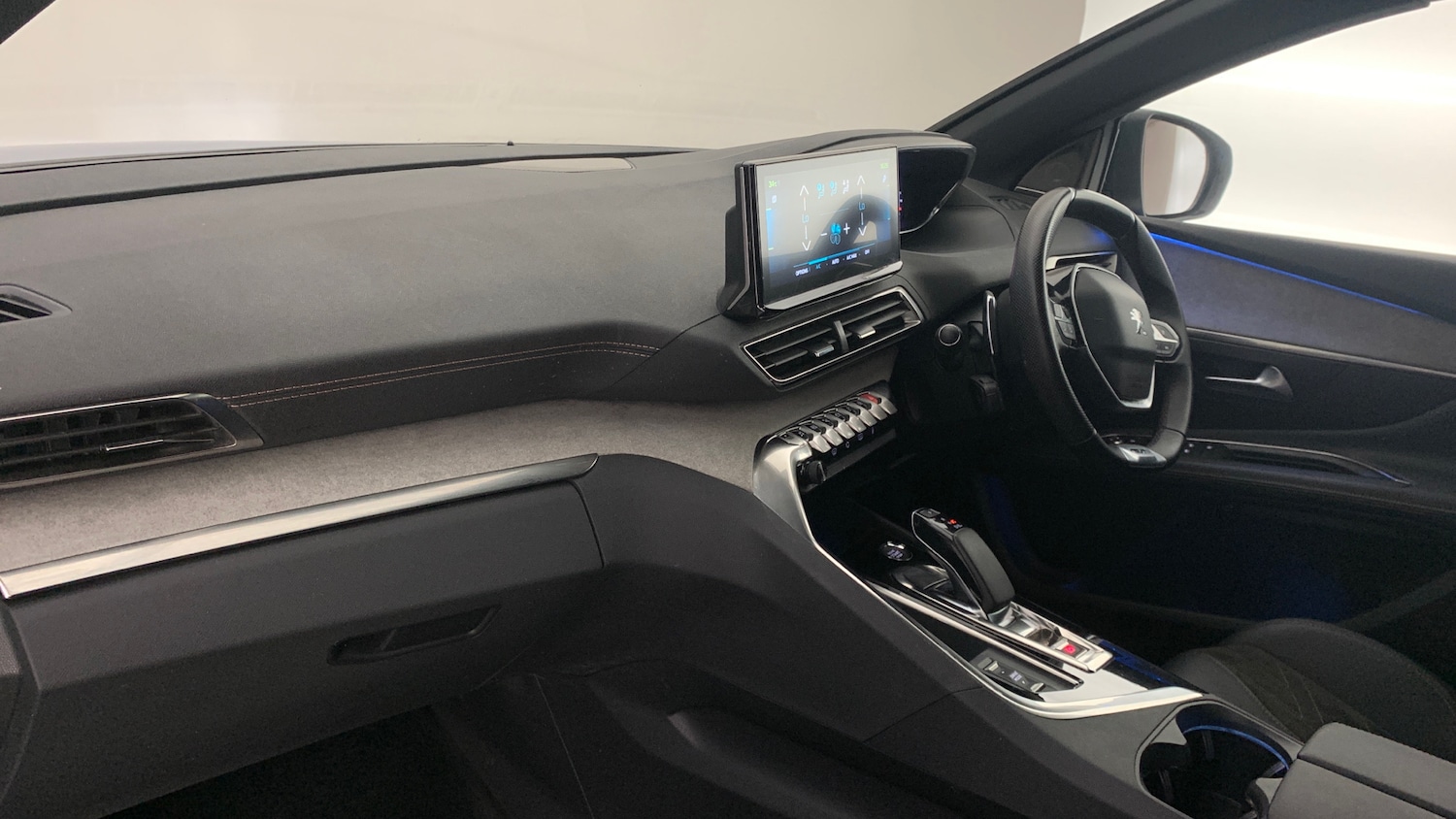 Used Peugeot 3008 2022 for sale - 76840341: Photo 2