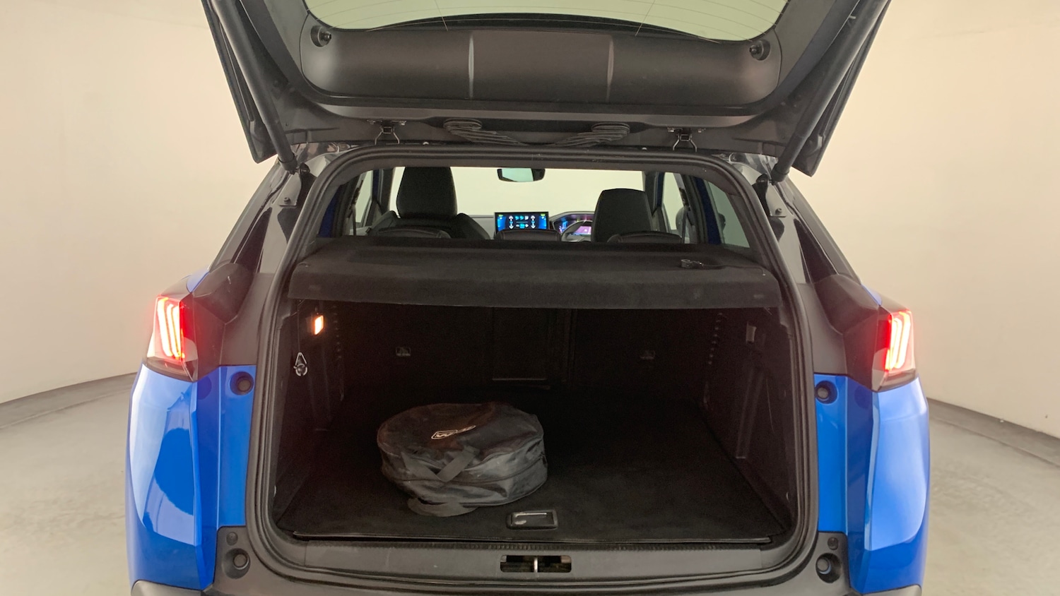 Used Peugeot 3008 2022 for sale - 76840341: Photo 5