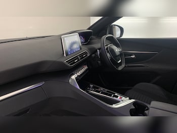 Used Peugeot 3008 2023 for sale - 76285204: Photo