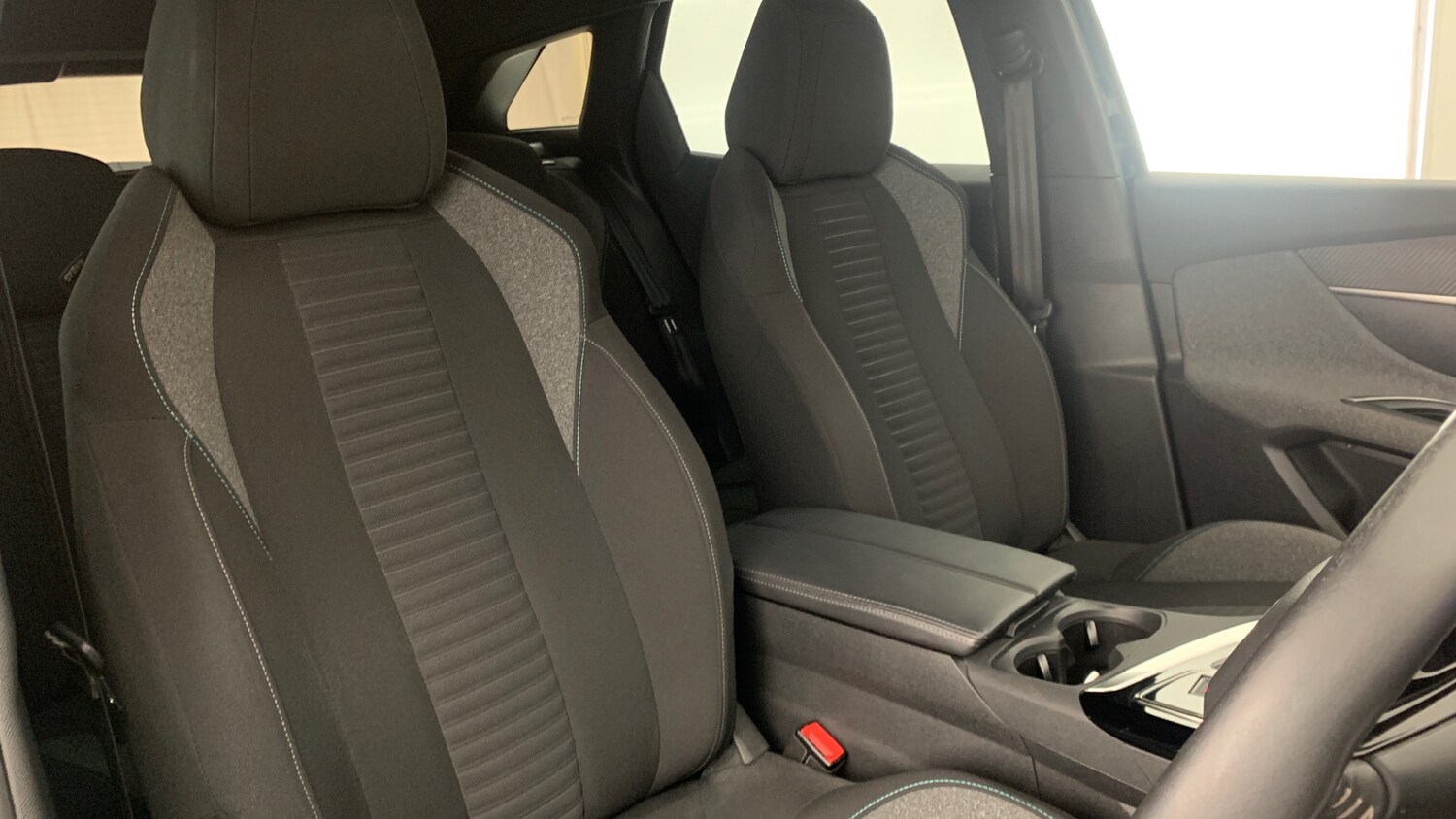 Used Peugeot 3008 2023 for sale - 76285204: Photo 44