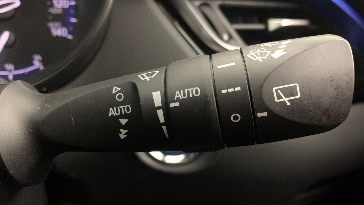 Used Toyota C-HR 2020 for sale - 76441680: Photo 35