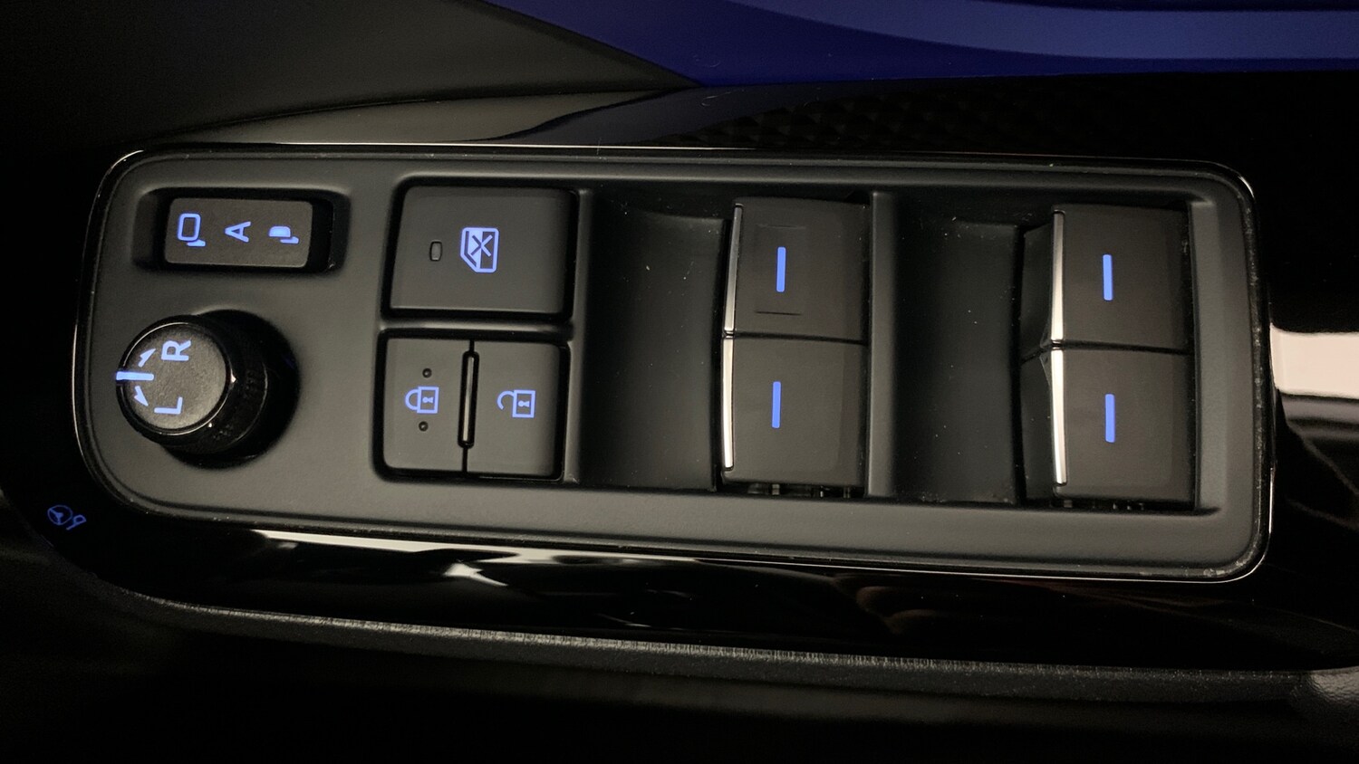 Used Toyota C-HR 2020 for sale - 76441680: Photo 38