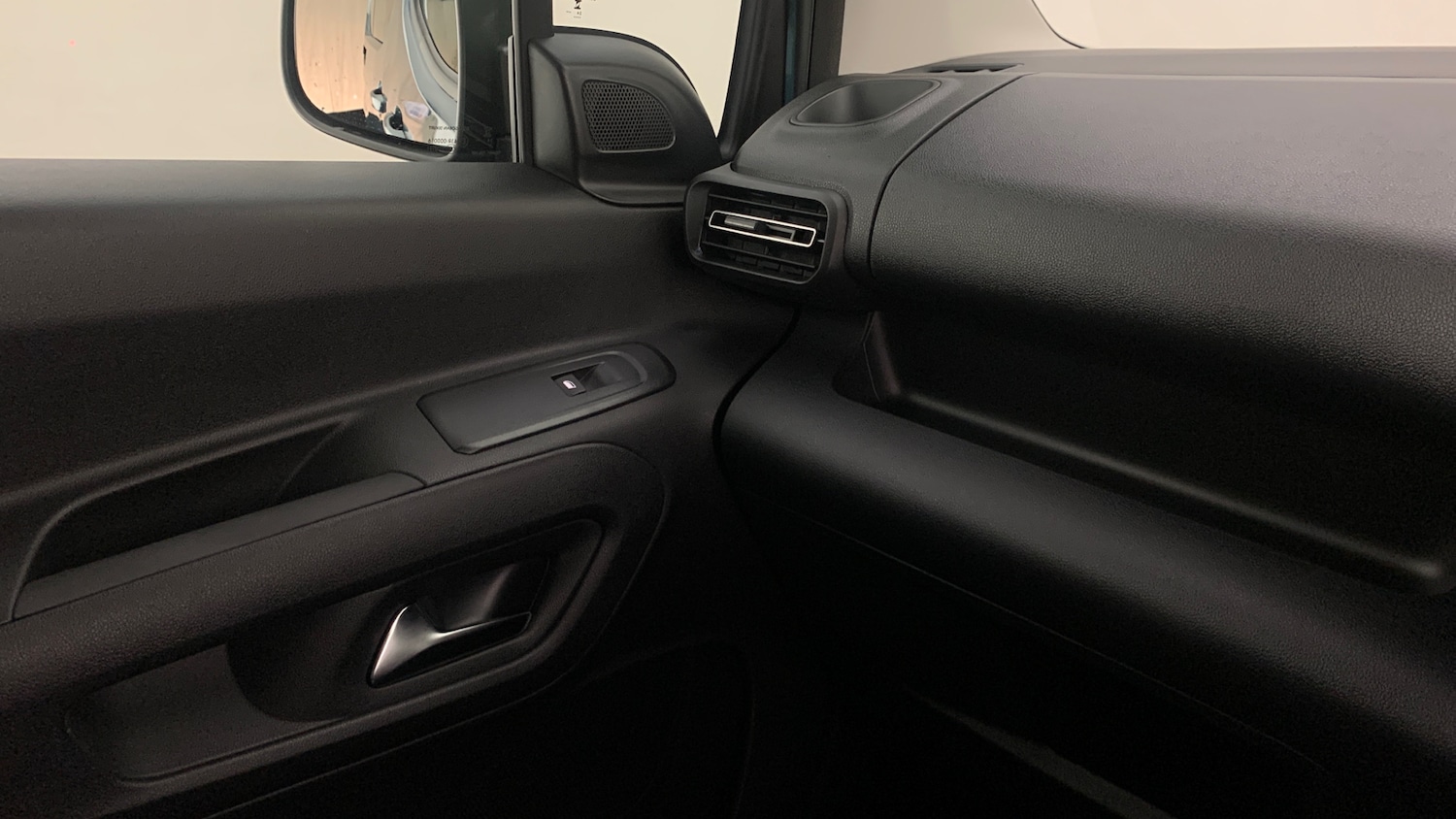 Used Citroen Berlingo 2024 for sale - 76825705: Photo 38