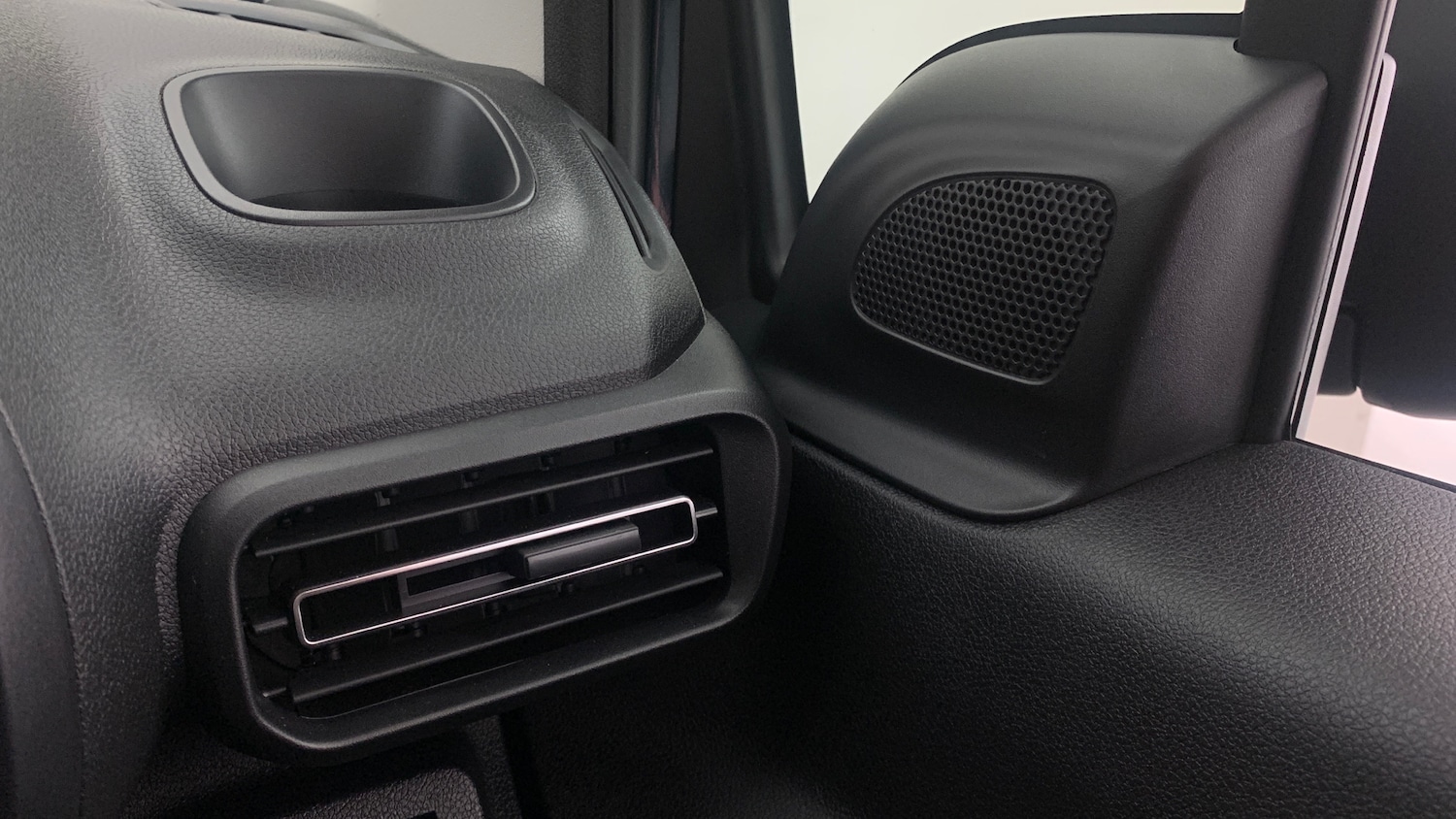 Used Citroen Berlingo 2024 for sale - 76825705: Photo 39