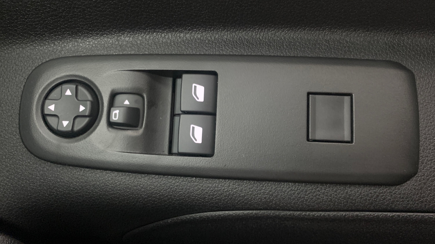 Used Citroen Berlingo 2024 for sale - 76825705: Photo 42