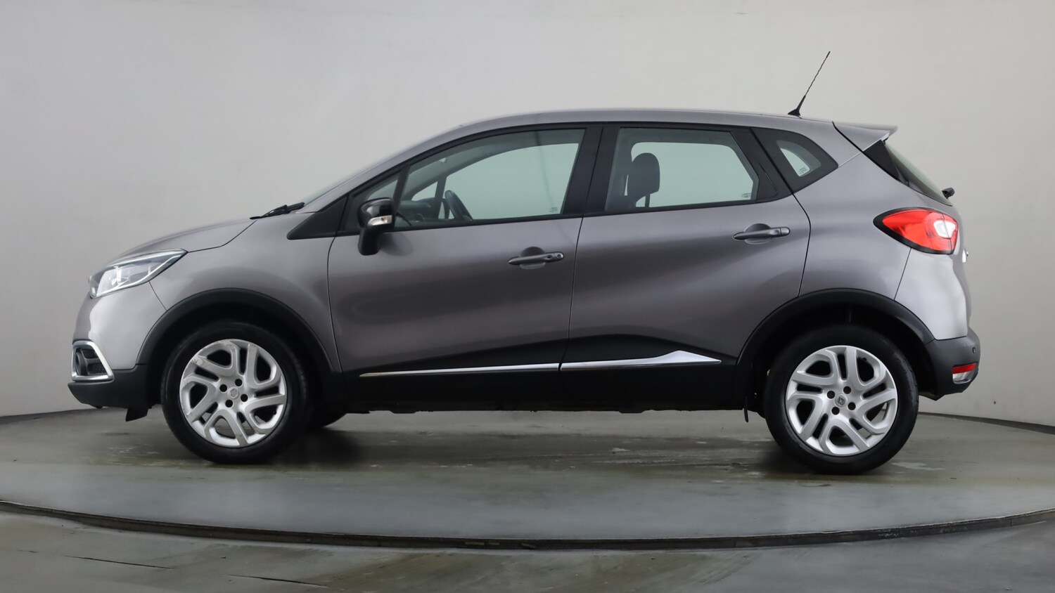 Used Renault Captur 2016 for sale - 76285200: Photo 14