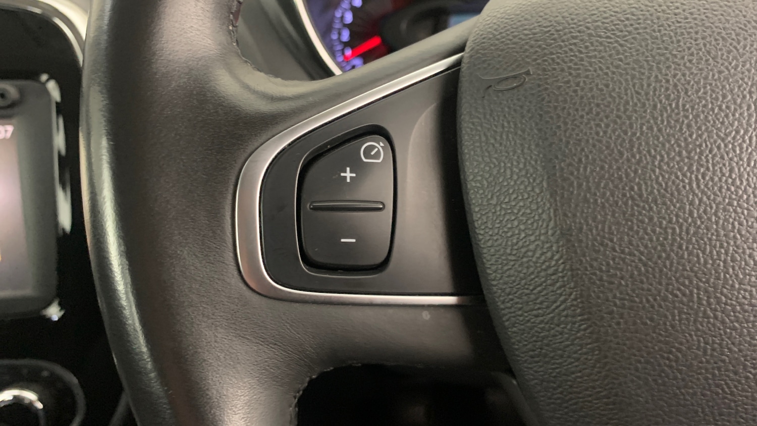 Used Renault Captur 2016 for sale - 76285200: Photo 19