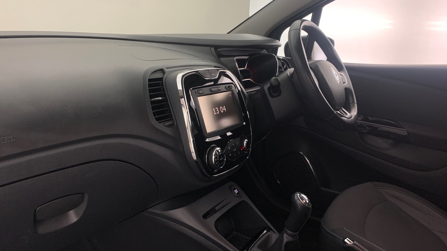 Used Renault Captur 2016 for sale - 76285200: Photo 2