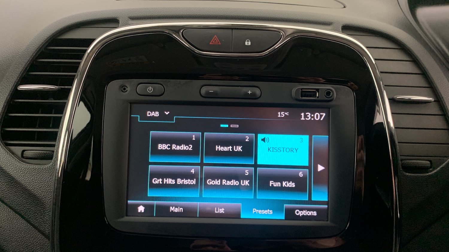 Used Renault Captur 2016 for sale - 76285200: Photo 24