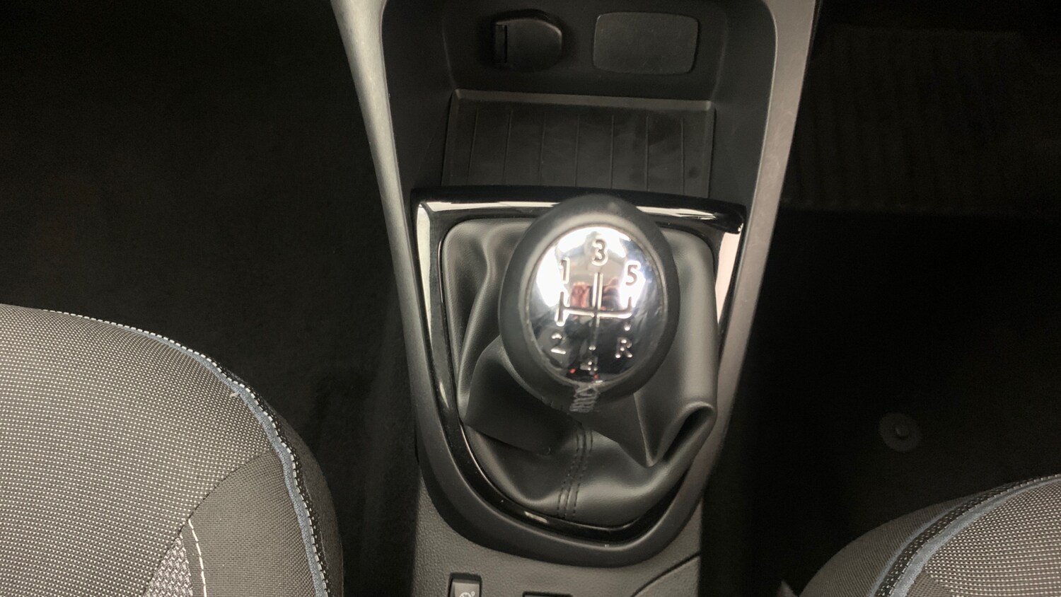 Used Renault Captur 2016 for sale - 76285200: Photo 32