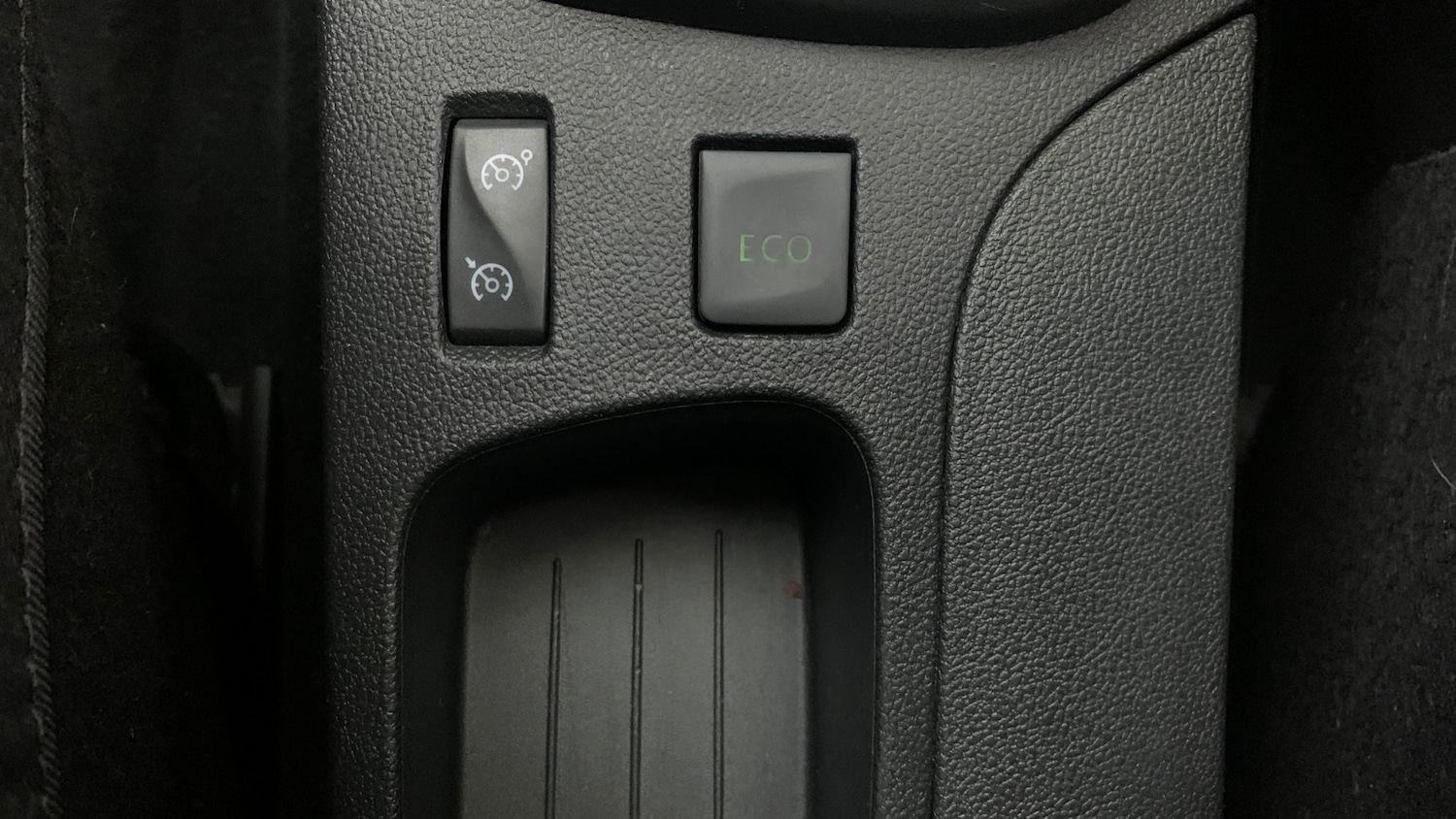 Used Renault Captur 2016 for sale - 76285200: Photo 33