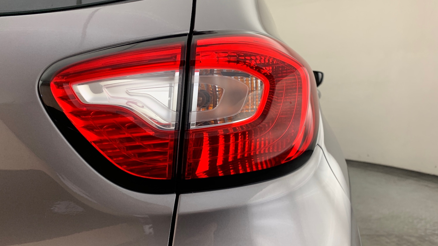 Used Renault Captur 2016 for sale - 76285200: Photo 41