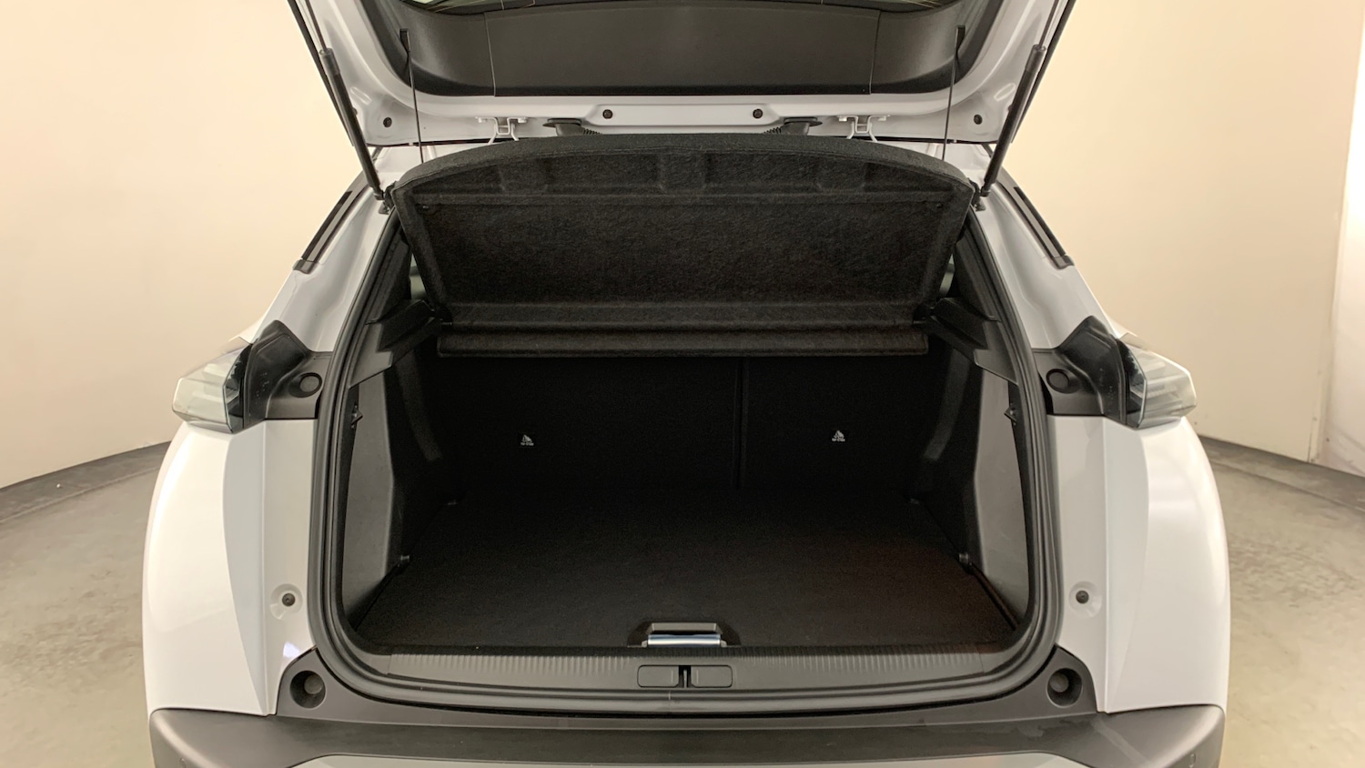 Used Peugeot 2008 2024 for sale - 77926618: Photo 5