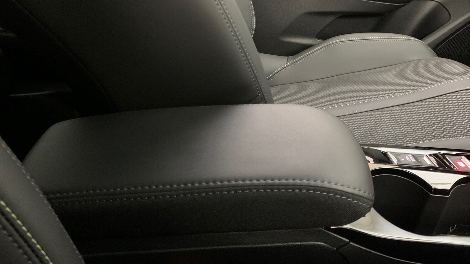 Used Peugeot 2008 2024 for sale - 77926618: Photo 55