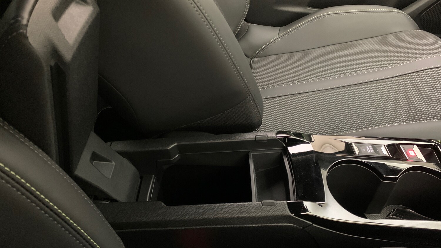 Used Peugeot 2008 2024 for sale - 77926618: Photo 56