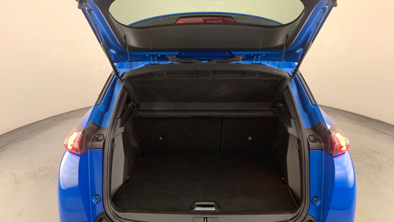 Used Peugeot 2008 2022 for sale - 76285203: Photo 5