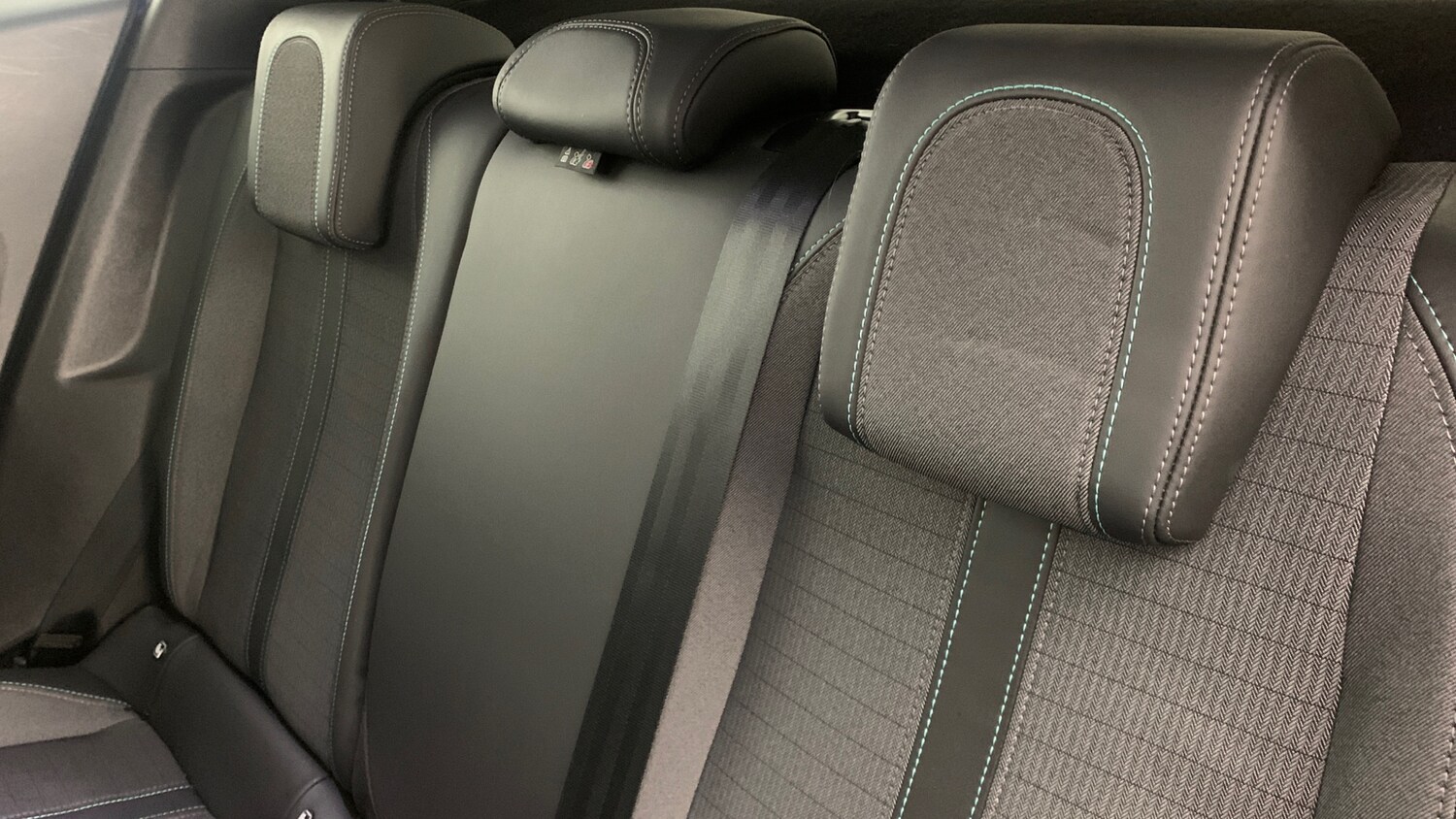 Used Peugeot 2008 2022 for sale - 76285203: Photo 8