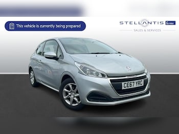 Used Peugeot 208 2017 for sale - 78977395: Photo