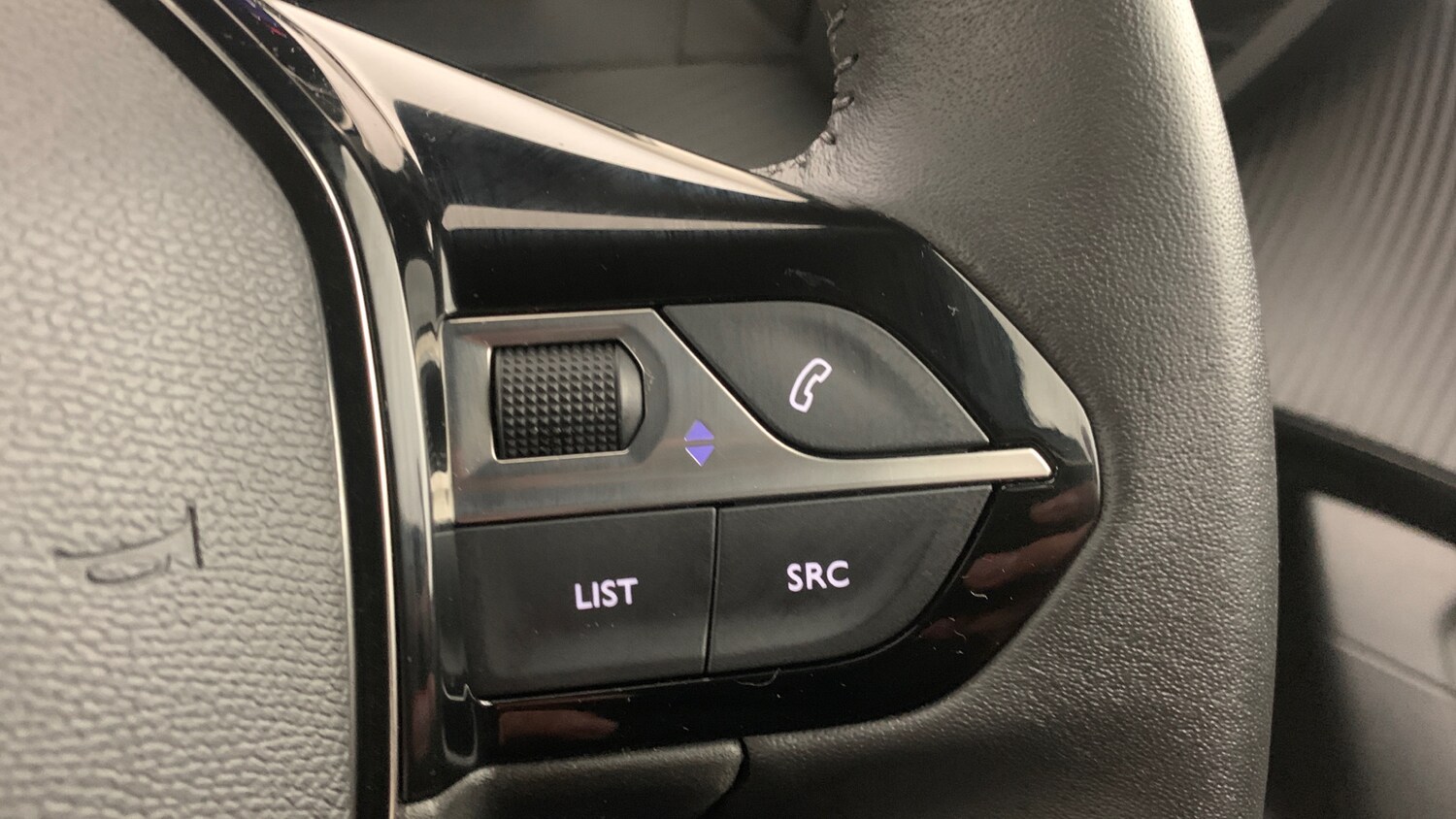 Used Peugeot 2008 2023 for sale - 76307998: Photo 18